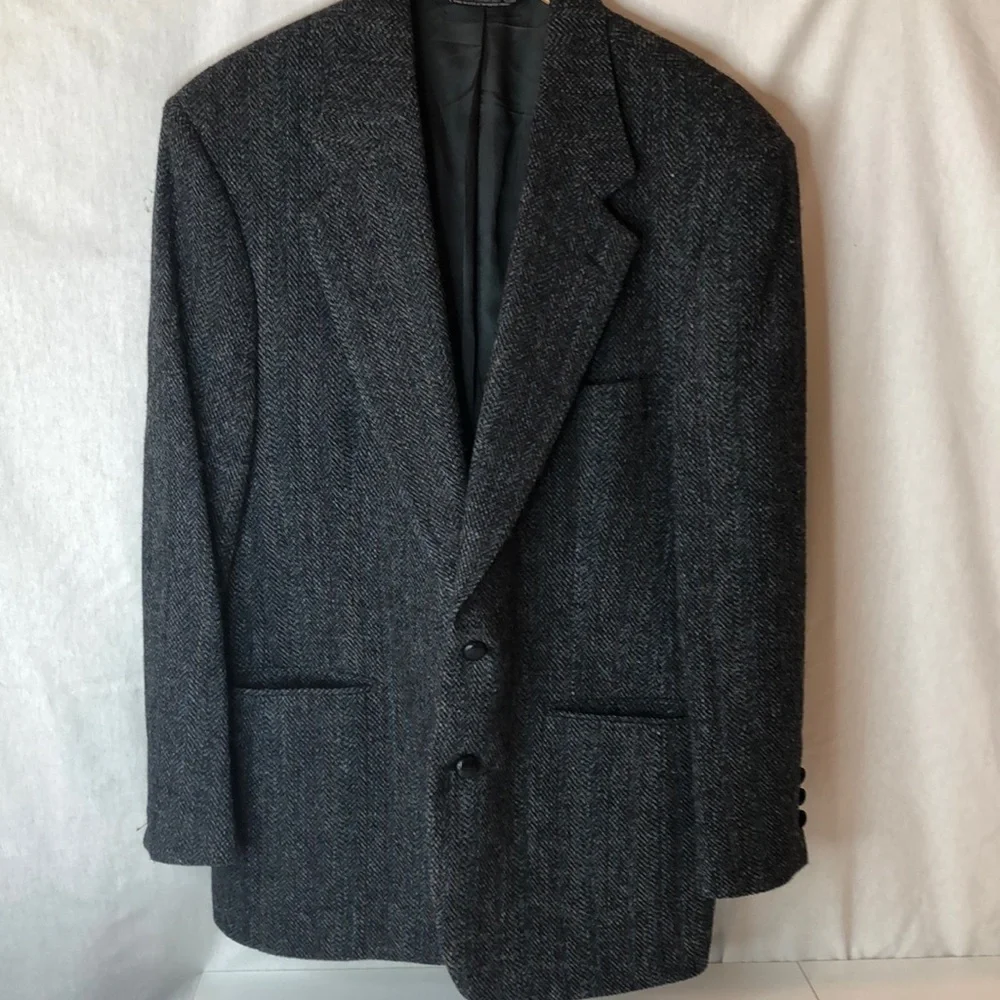 Gray Tweed wool Sport Coat Single breasted 2 button Structured Shoulders *42